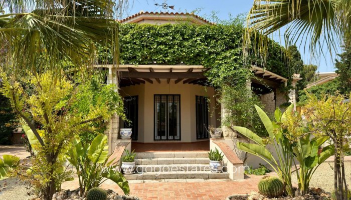 Te koop - Huis - Vrijstaande Villa - Alicante - Alicante Centro