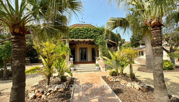 Te koop - Huis - Vrijstaande Villa - Alicante - Alicante Centro