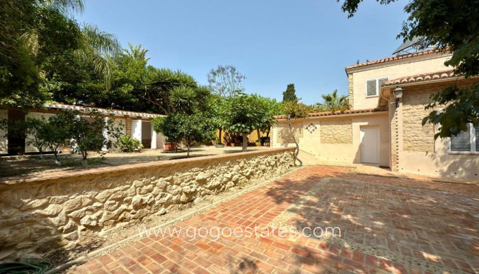 Te koop - Huis - Vrijstaande Villa - Alicante - Alicante Centro