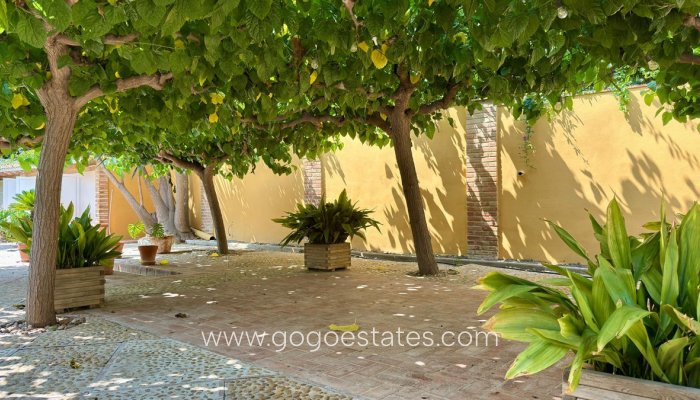 Te koop - Huis - Vrijstaande Villa - Alicante - Alicante Centro