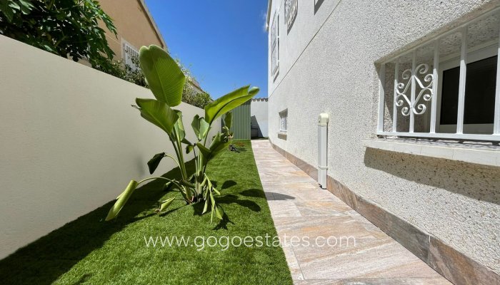 Te koop - Huis - Bungalow - Orihuela - Orihuela Costa