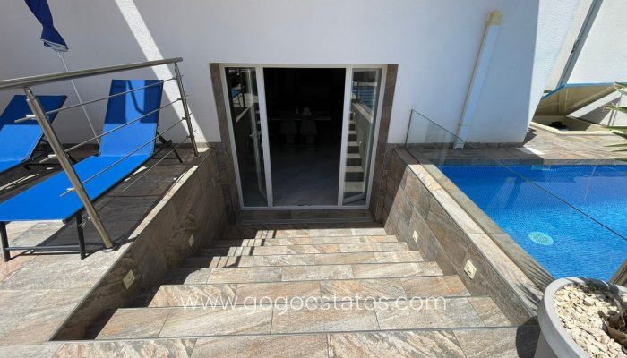 Te koop - Huis - Bungalow - Orihuela - Orihuela Costa