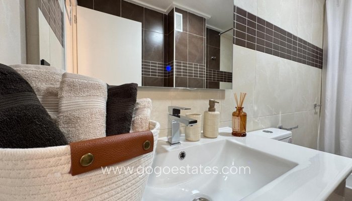 Te koop - Appartement - Appartement op de middelste verdieping - Torrevieja - Torrevieja Centro