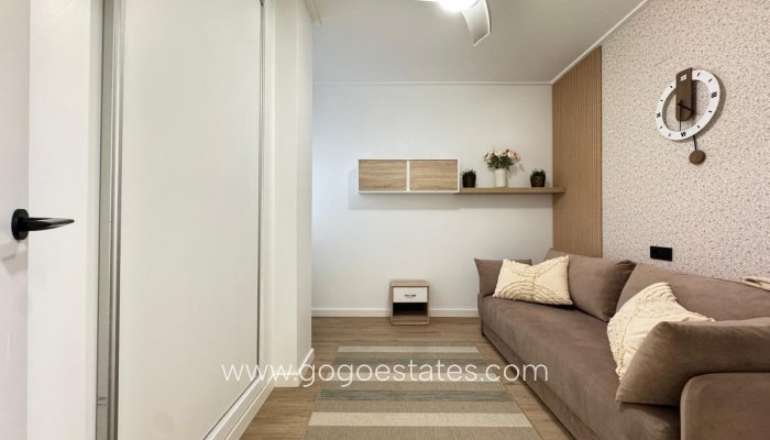 Te koop - Appartement - Appartement op de middelste verdieping - Torrevieja - Torrevieja Centro