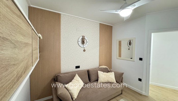 Te koop - Appartement - Appartement op de middelste verdieping - Torrevieja - Torrevieja Centro