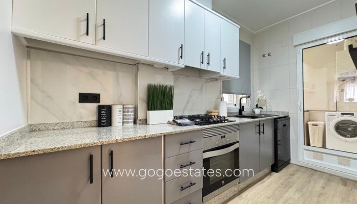 Te koop - Appartement - Appartement op de middelste verdieping - Torrevieja - Torrevieja Centro