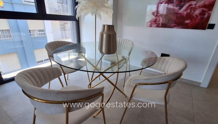 Te koop - Appartement - Appartement op de middelste verdieping - Torrevieja - Torrevieja Centro