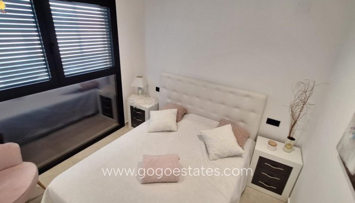 Te koop - Appartement - Appartement op de middelste verdieping - Torrevieja - Torrevieja Centro