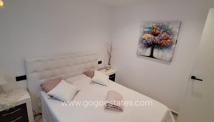 Te koop - Appartement - Appartement op de middelste verdieping - Torrevieja - Torrevieja Centro