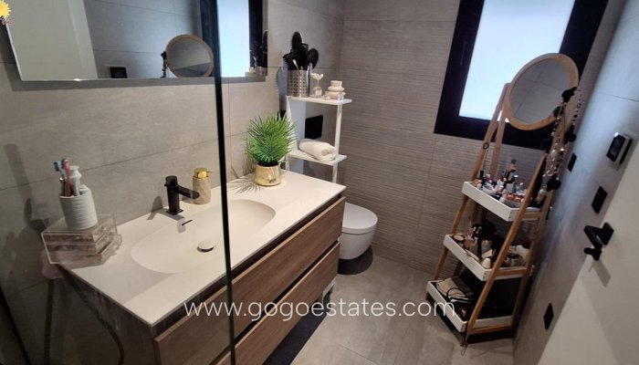 Te koop - Appartement - Appartement op de middelste verdieping - Torrevieja - Torrevieja Centro