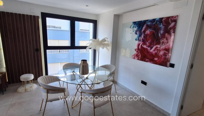 Te koop - Appartement - Appartement op de middelste verdieping - Torrevieja - Torrevieja Centro