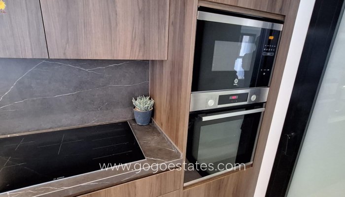 Te koop - Appartement - Appartement op de middelste verdieping - Torrevieja - Torrevieja Centro