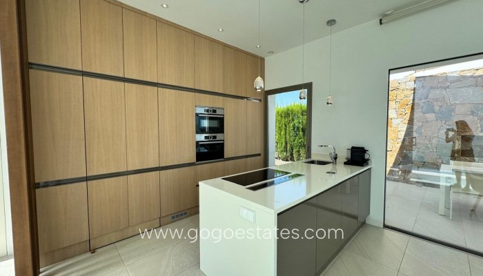 Te koop - Huis - Bungalow - Orihuela - Orihuela Centro