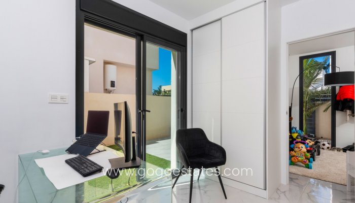 Te koop - Huis - Vrijstaande Villa - Los Montesinos - Los Montesinos Centro