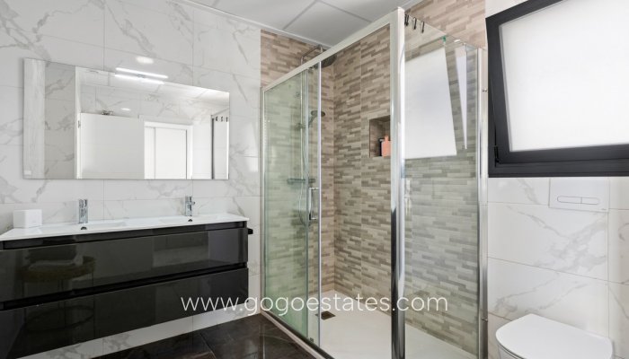 Te koop - Huis - Vrijstaande Villa - Los Montesinos - Los Montesinos Centro