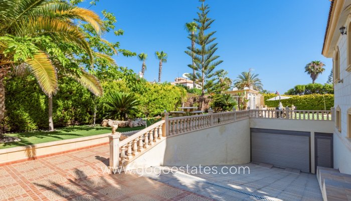 Te koop - Huis - Vrijstaande Villa - Orihuela - Playa Flamenca