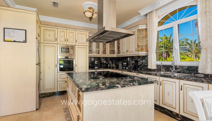 Te koop - Huis - Vrijstaande Villa - Orihuela - Playa Flamenca