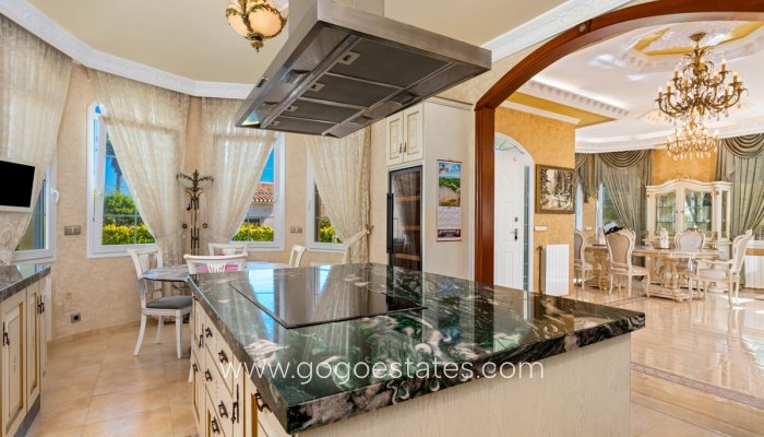 Te koop - Huis - Vrijstaande Villa - Orihuela - Playa Flamenca