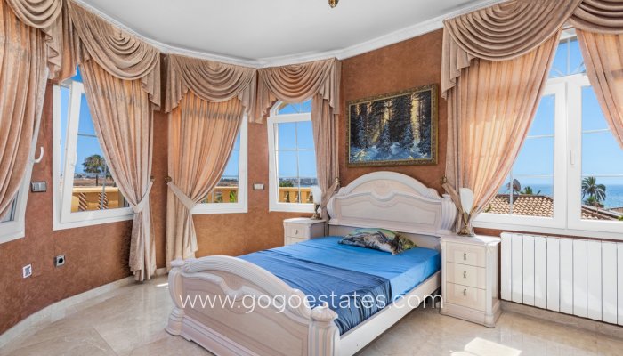 Te koop - Huis - Vrijstaande Villa - Orihuela - Playa Flamenca