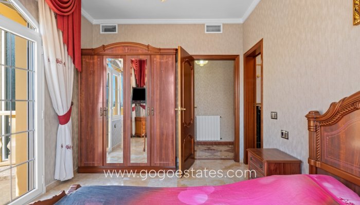 Te koop - Huis - Vrijstaande Villa - Orihuela - Playa Flamenca