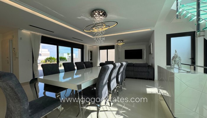 Te koop - Huis - Vrijstaande Villa - San Miguel De Salinas - San Miguel de Salinas Centro