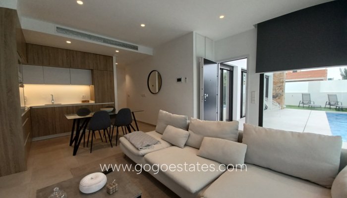 Te koop - Huis - Vrijstaande Villa - Pilar De La Horadada - Pilar de la Horadada Centro