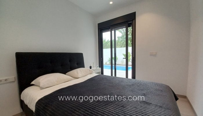 Te koop - Huis - Vrijstaande Villa - Pilar De La Horadada - Pilar de la Horadada Centro