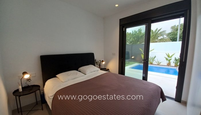 Te koop - Huis - Vrijstaande Villa - Pilar De La Horadada - Pilar de la Horadada Centro