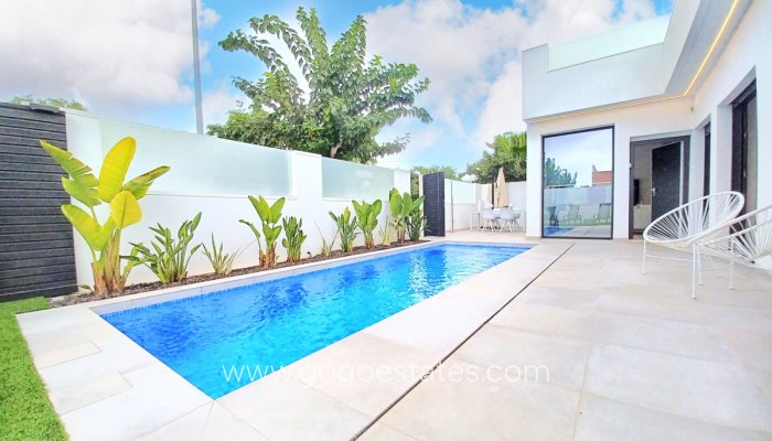 Te koop - Huis - Vrijstaande Villa - Pilar De La Horadada - Pilar de la Horadada Centro