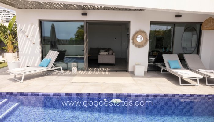 Wiederverkauf - Haus - Freistehende Villa - Finestrat