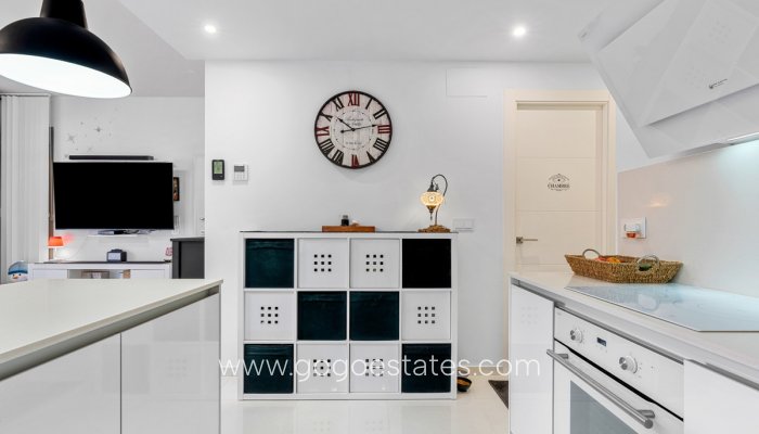 Te koop - Huis - Vrijstaande Villa - Orihuela - Villamartin