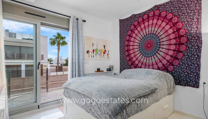 Te koop - Huis - Vrijstaande Villa - Orihuela - Villamartin