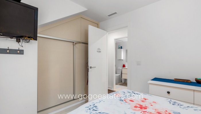 Te koop - Huis - Vrijstaande Villa - Orihuela - Villamartin