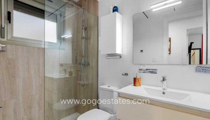 Te koop - Huis - Vrijstaande Villa - Orihuela - Villamartin