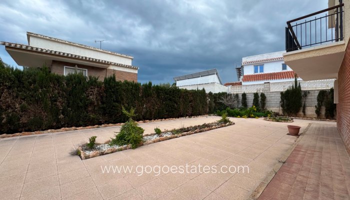 Te koop - Huis - Vrijstaande Villa - Orihuela - La Zenia