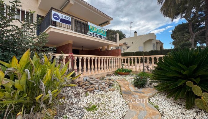 Te koop - Huis - Vrijstaande Villa - Orihuela - La Zenia