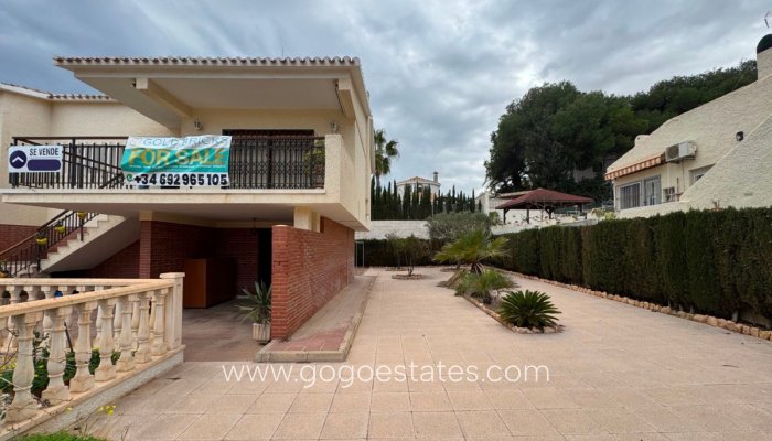Te koop - Huis - Vrijstaande Villa - Orihuela - La Zenia