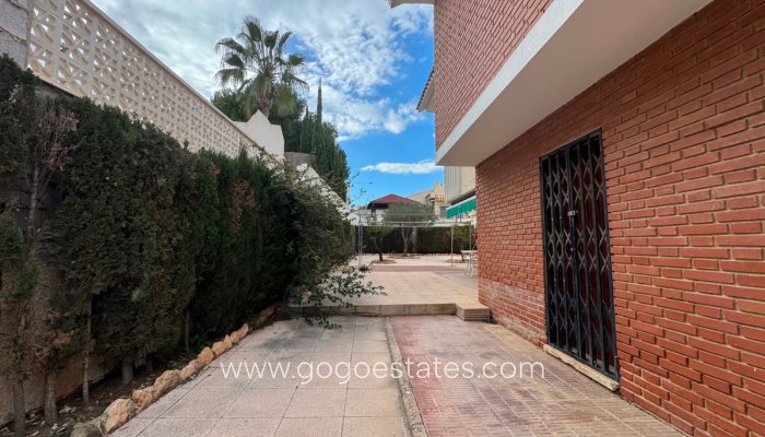 Te koop - Huis - Vrijstaande Villa - Orihuela - La Zenia