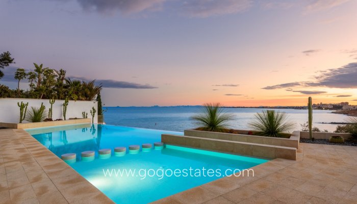 Te koop - Huis - Vrijstaande Villa - Orihuela - Cabo Roig