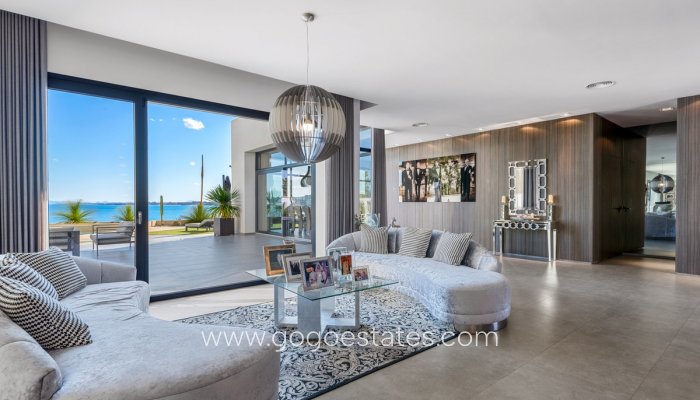 Te koop - Huis - Vrijstaande Villa - Orihuela - Cabo Roig