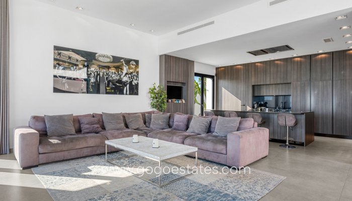 Te koop - Huis - Vrijstaande Villa - Orihuela - Cabo Roig