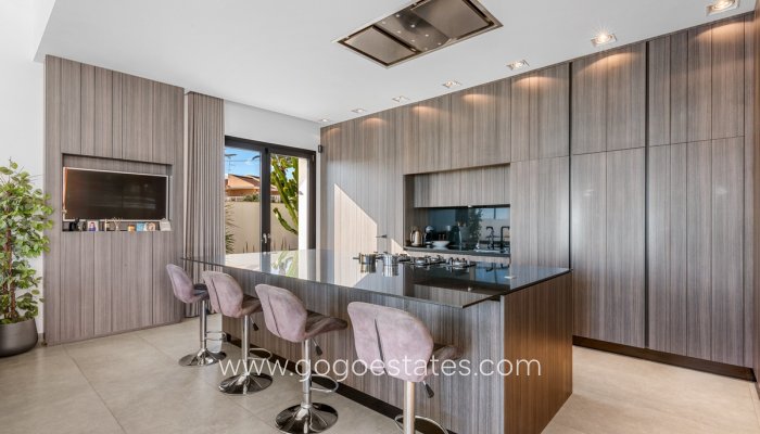 Te koop - Huis - Vrijstaande Villa - Orihuela - Cabo Roig