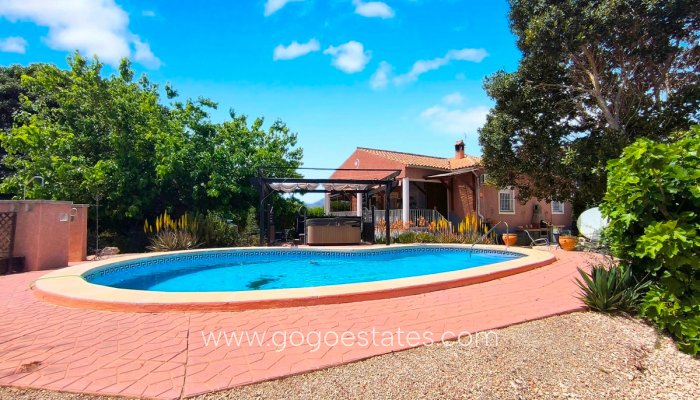 Te koop - Huis - Finca - Cortijo - Orihuela - Orihuela Centro