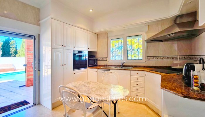 Te koop - Huis - Vrijstaande Villa - Dénia - Denia Centro