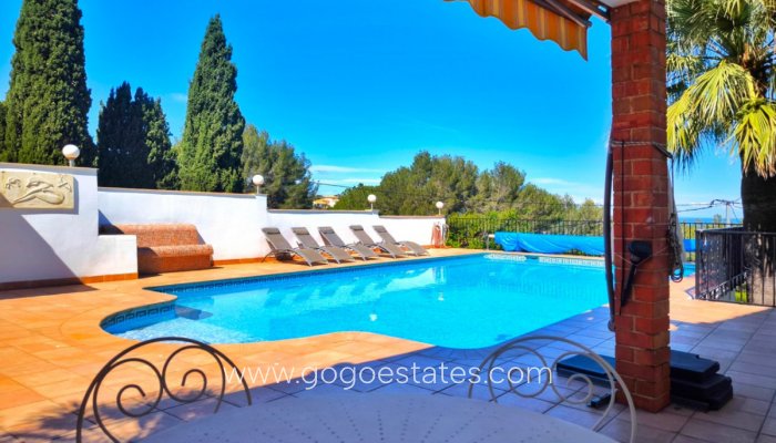 Te koop - Huis - Vrijstaande Villa - Dénia - Denia Centro