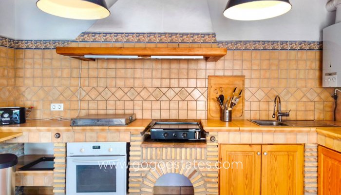 Te koop - Huis - Vrijstaande Villa - Dénia - Denia Centro