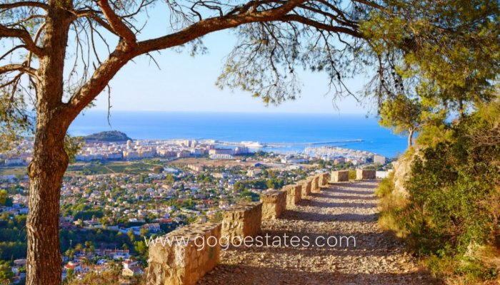 Te koop - Huis - Vrijstaande Villa - Dénia - Denia Centro