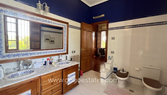 Te koop - Huis - Vrijstaande Villa - Mutxamel - Mutxamel Centro