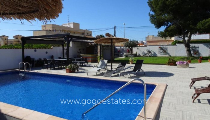 Te koop - Huis - Vrijstaande Villa - Orihuela - Cabo Roig
