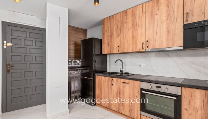 Te koop - Appartement - Appartement op de middelste verdieping - Orihuela - La Zenia